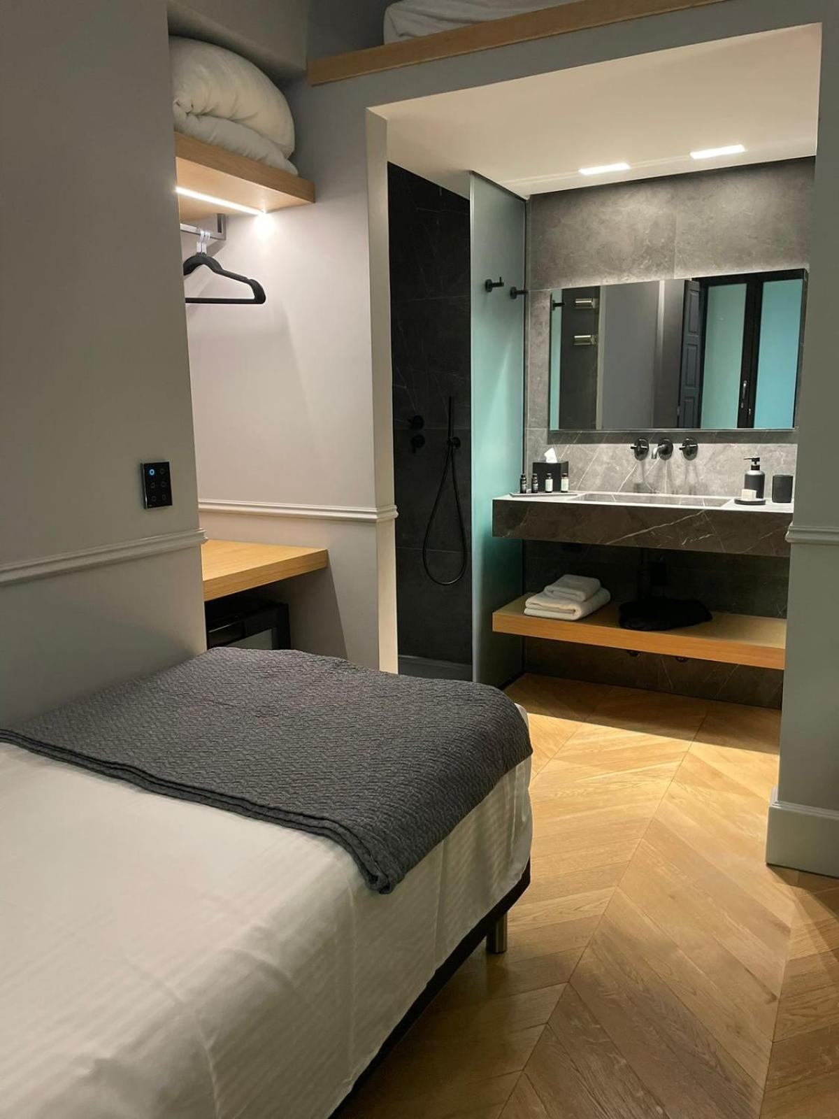 Nikiou Luxury Отель Афины