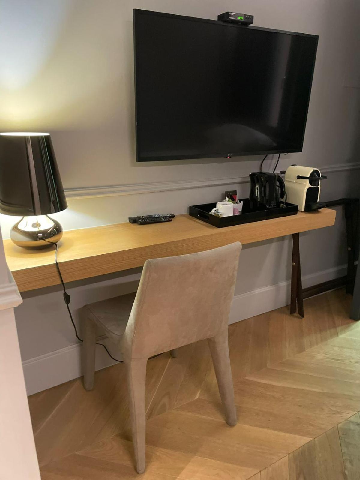Nikiou Luxury