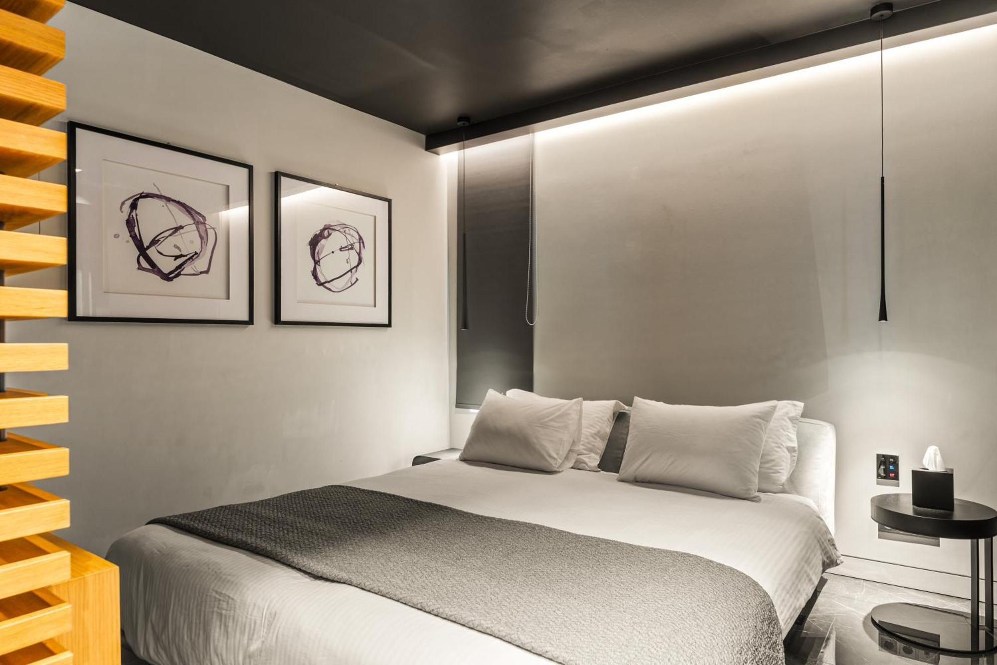Nikiou Luxury Hotel